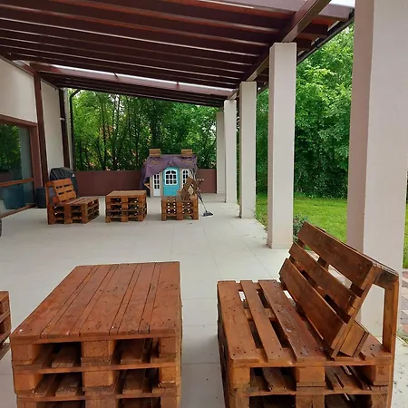 Kalman Kertje Panzio Es Rendezvenyhaz Bed & Breakfast