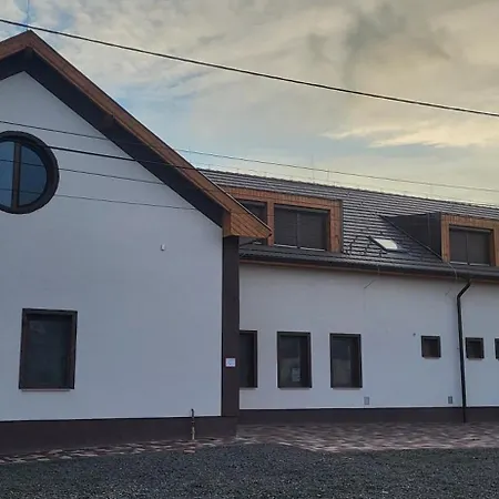 Bed & Breakfast Kalman Kertje Panzio Es Rendezvenyhaz *